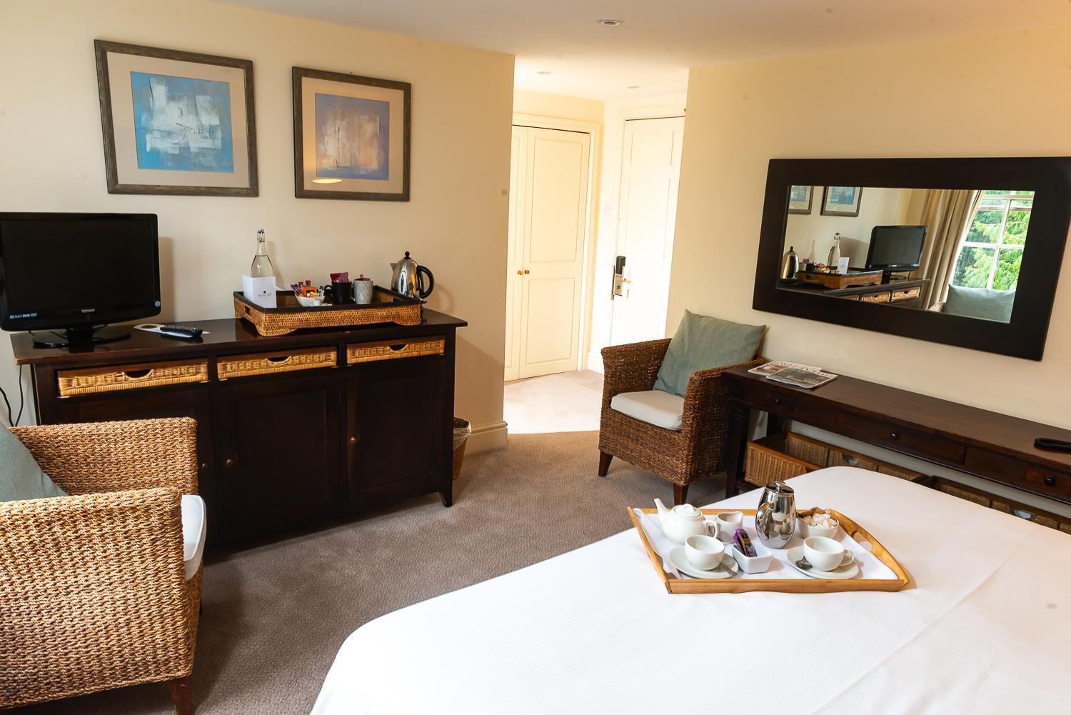 Rowton Hall Hotel And Spa Честър Екстериор снимка