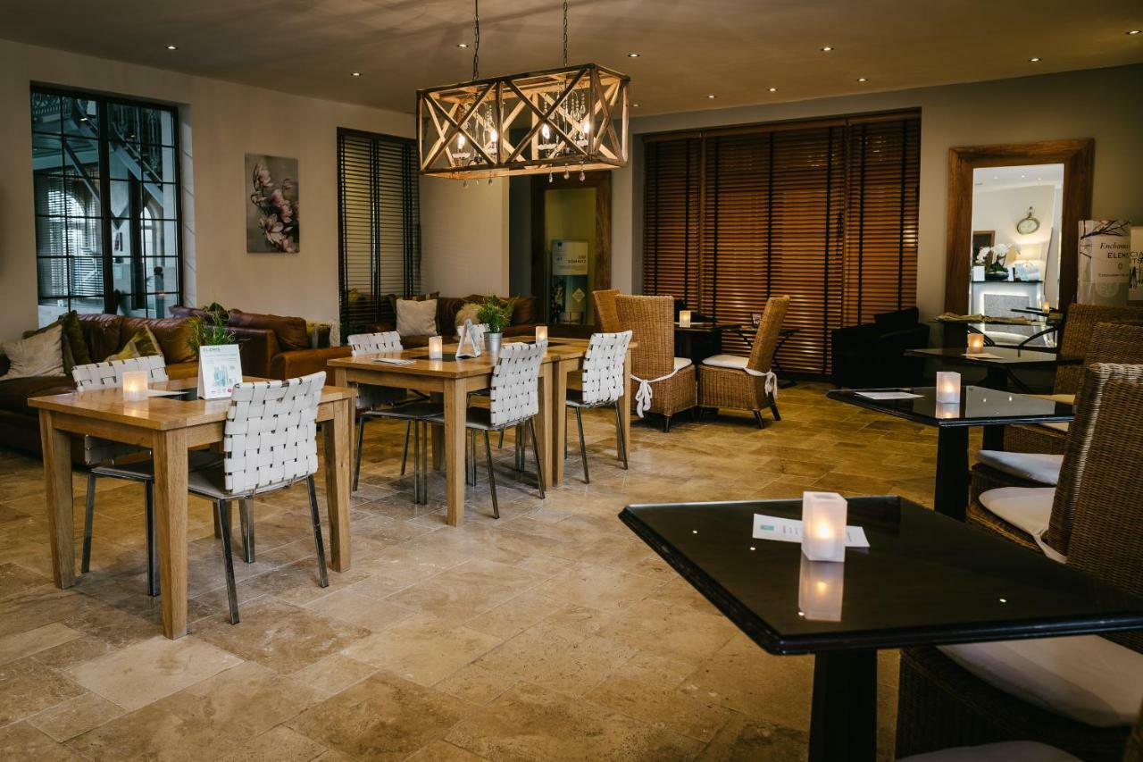 Rowton Hall Hotel And Spa Честър Екстериор снимка